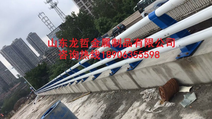 橋梁防撞護欄，防撞立柱